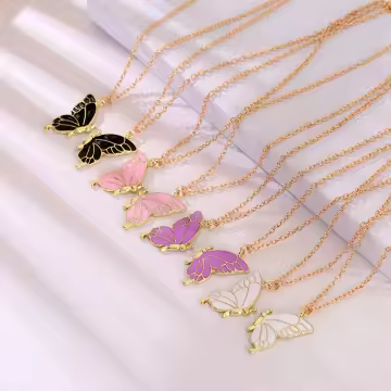 Trendy 2 Pcs/set Butterfly Necklace for Couple Gift - Butterfly Pendant Card Necklaces for Girls Simple Stylish - Chain Necklace for Women New Collection - Gifts for Best Friend